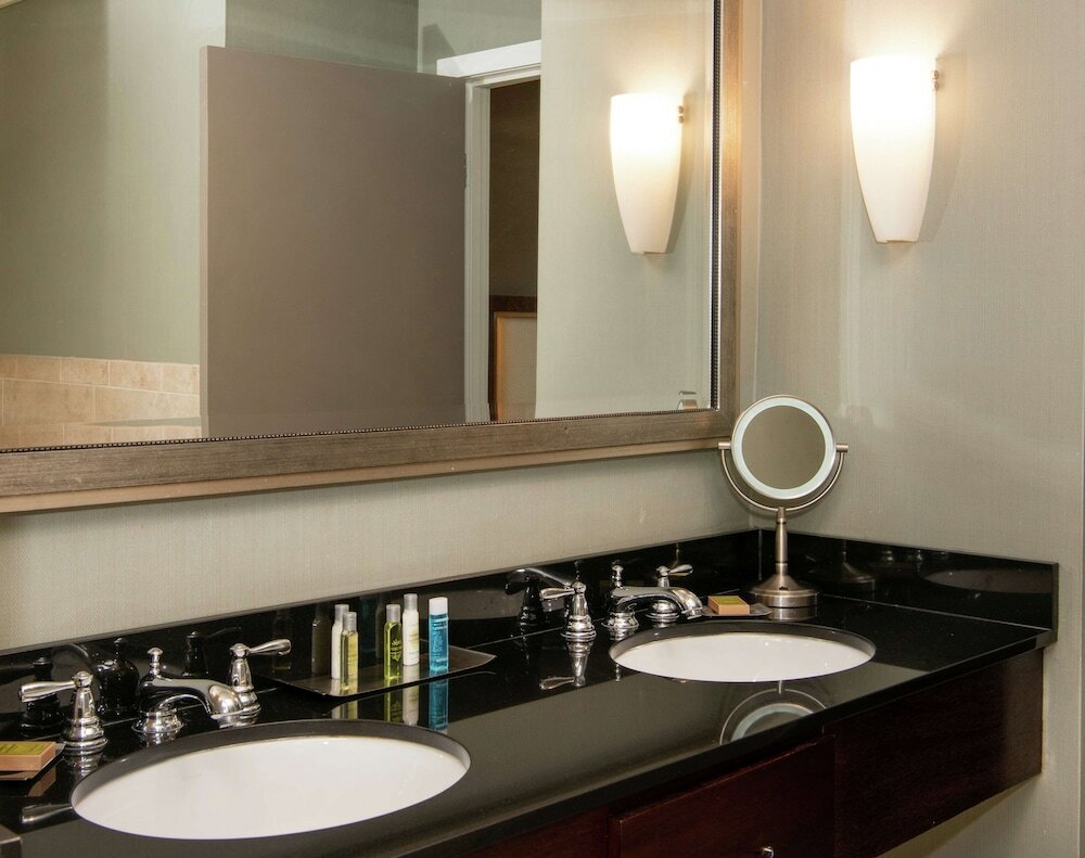 Фото DoubleTree by Hilton Hotel Portland