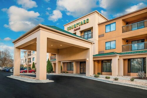 Гостиница Courtyard by Marriott Lynchburg в Линчберге