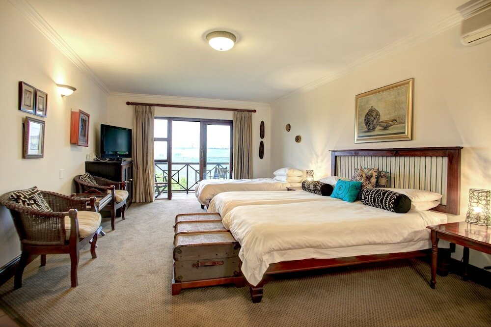 Фото Far Hills Hotel