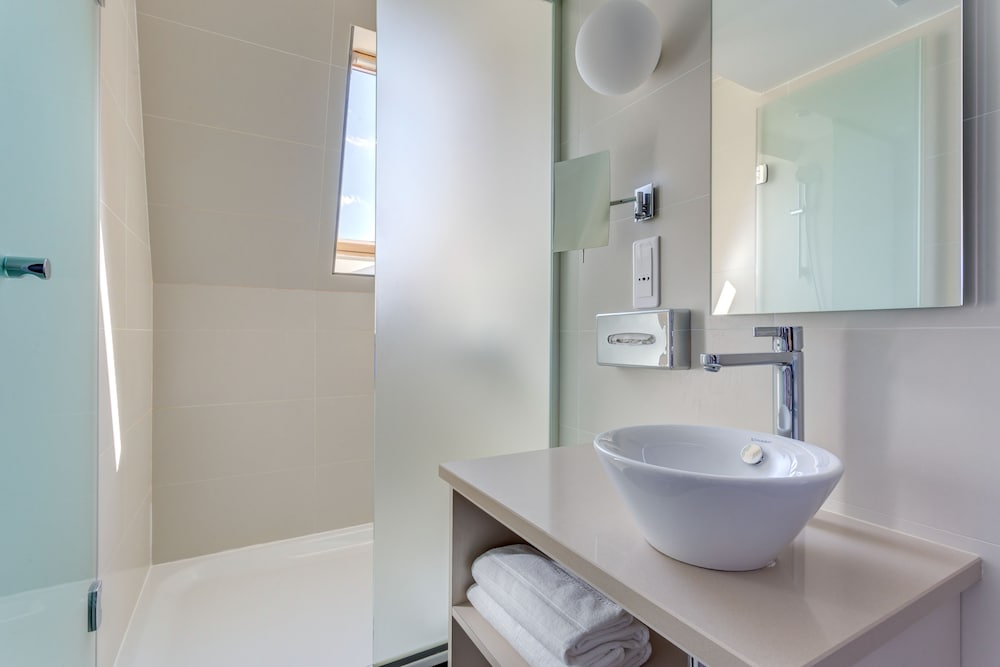 Фото Hotel Yllen Eiffel