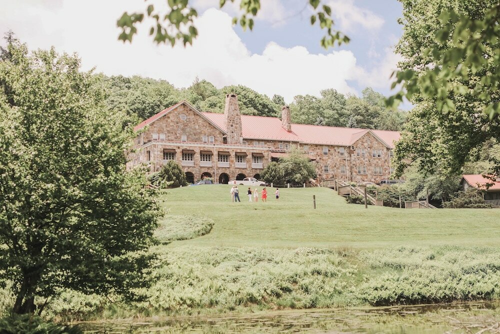 Фото Mountain Lake Lodge