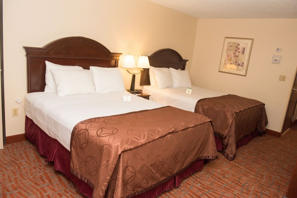 Фото Mho Inn & Suites