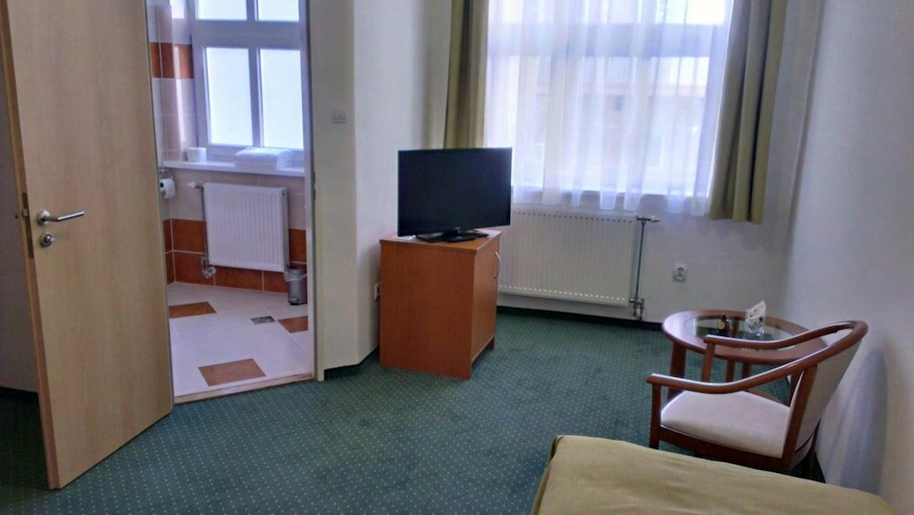 Фото Broadway City Guesthouse