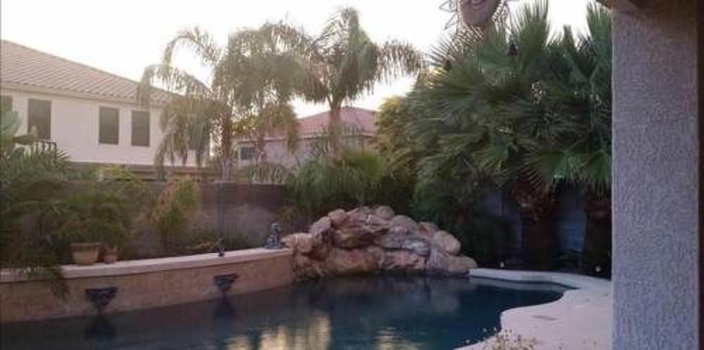 Фото Happy Valley House