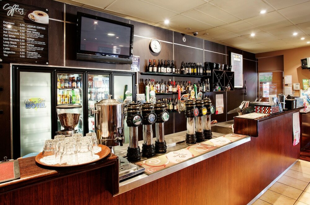 Фото Upper Ross Hotel