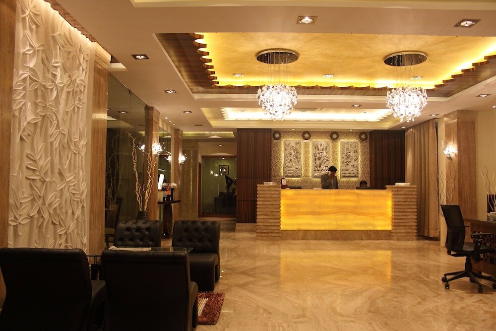 Фото Pristine Residency