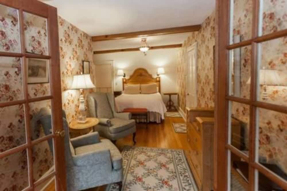 Фото Arlington's West Mountain Inn