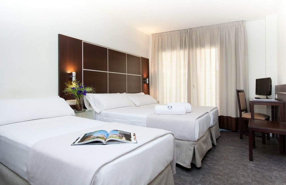 Фото Los Girasoles