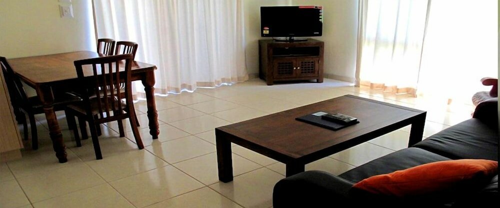 Фото Atherton Holiday Park