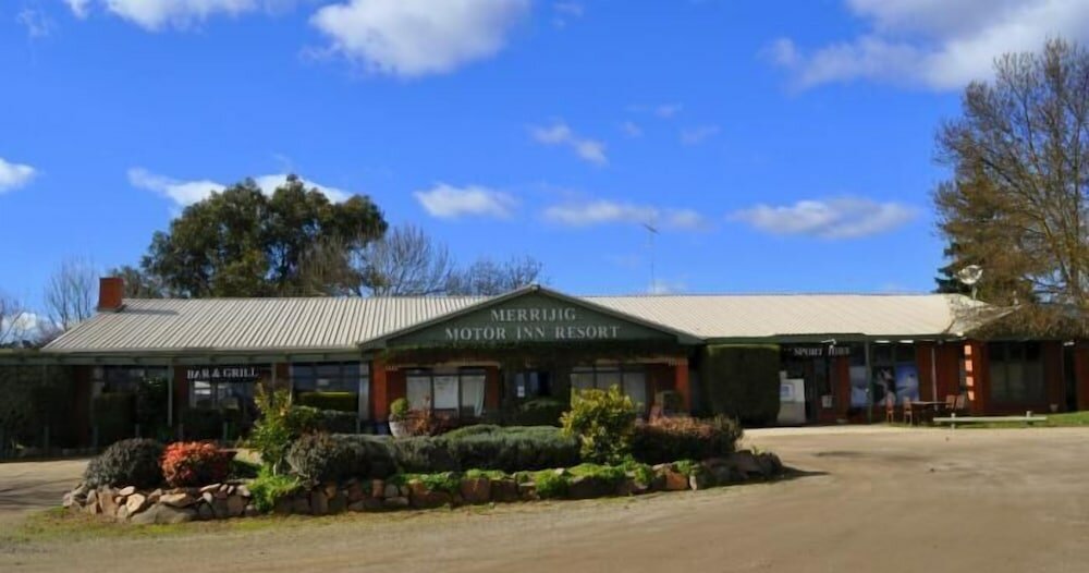 Фото Merrijig Motor Inn Resort