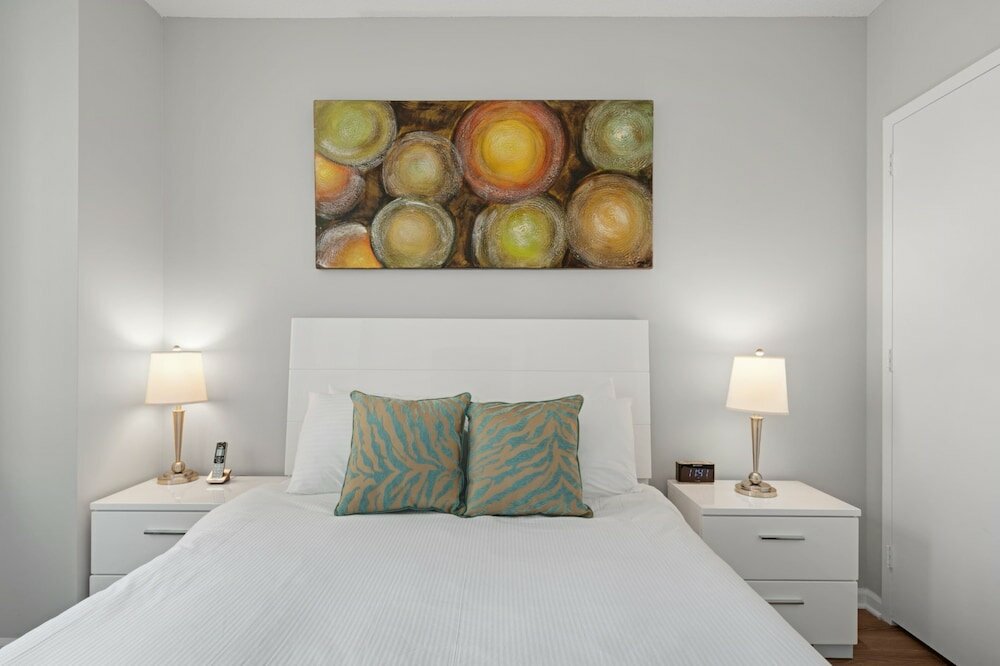 Фото Global Luxury Suites at Newport