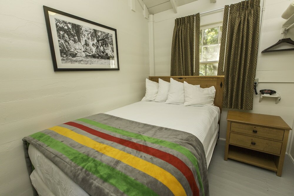 Фото Swiftcurrent Motor Inn and Cabins - Inside the Park