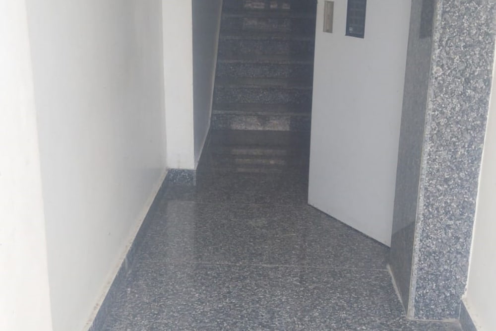 Фото Goroomgo Jheel Mahal NewTown West Bengal