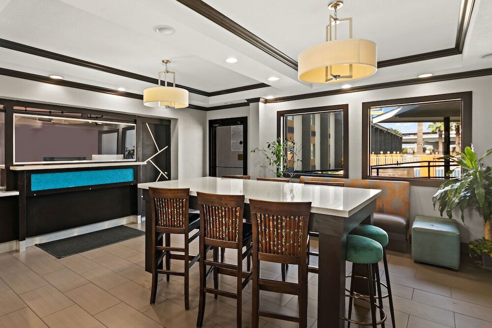 Фото Scottish Inns Austin Downtown