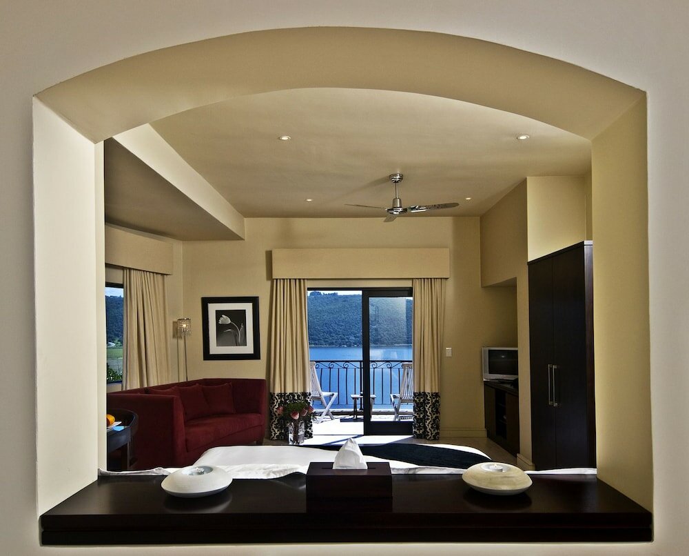 Фото Lodge on the Lake & Wellness SPA