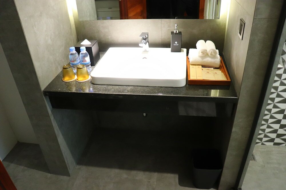 Фото Koulen Central Hotel