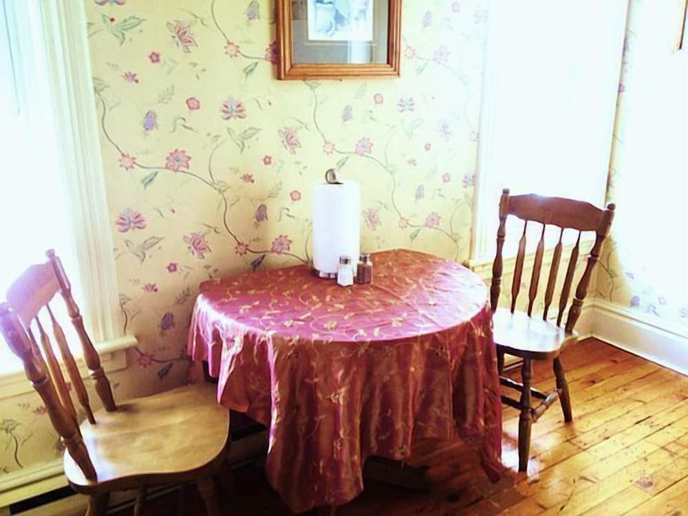 Фото The Noble Suites