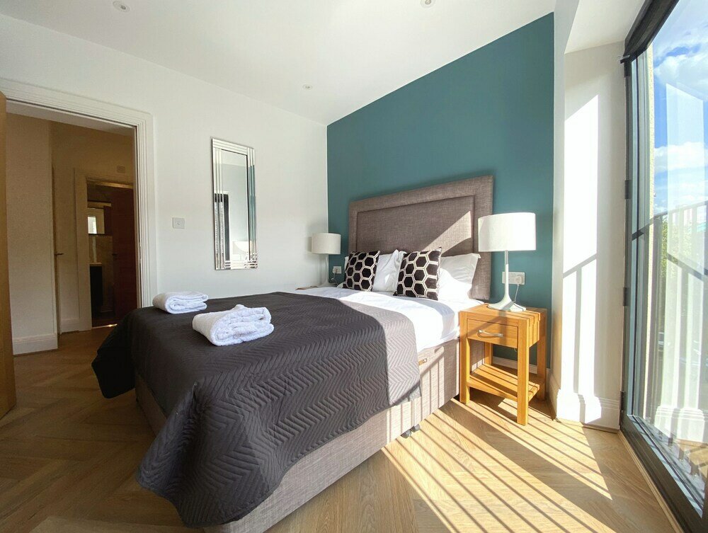 Фото Staines Riverside by Charles Hope