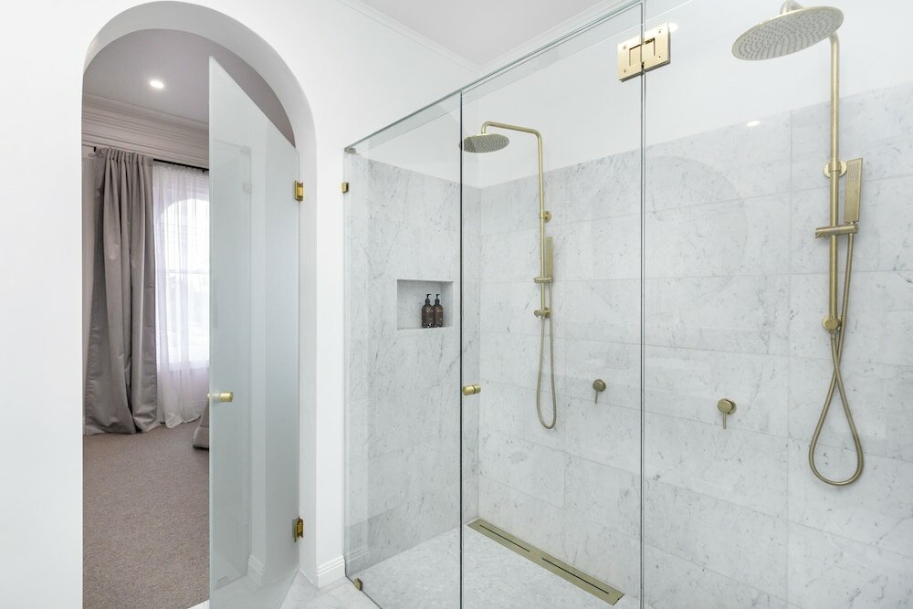 Фото Victoria Hall Apartments