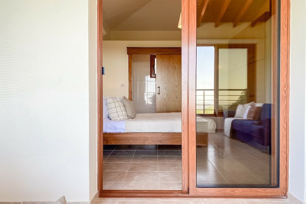 Фото Phaedrus Living Serenity Villa Lysos