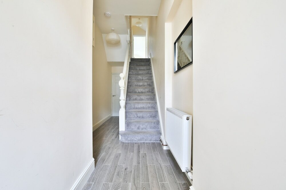 Фото Tranquil 3-bed Home in Cardiff