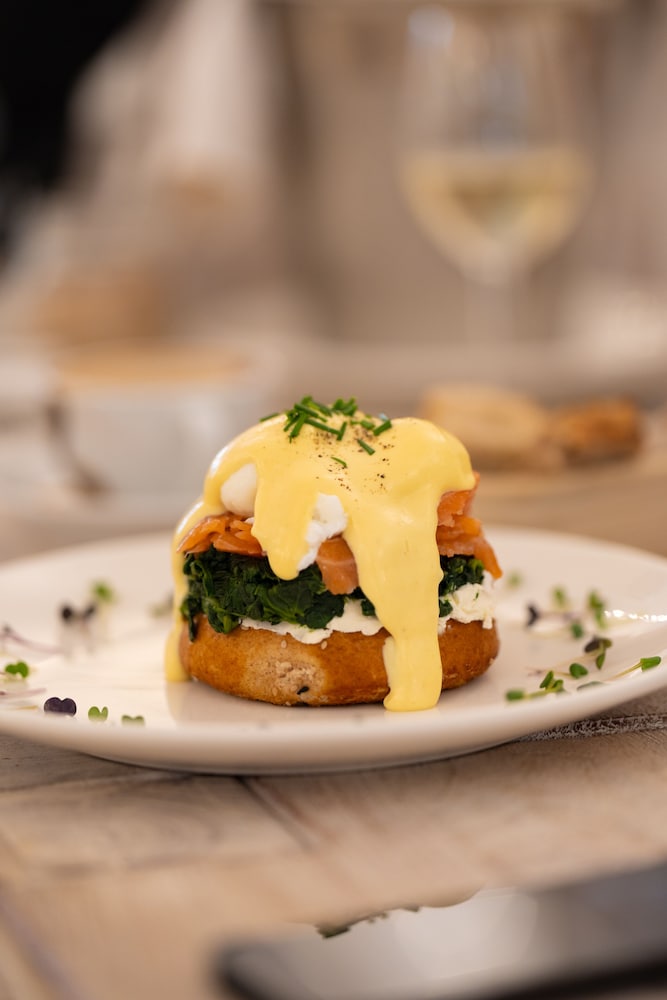 Фото The White Knight Premium Boutique Hotel