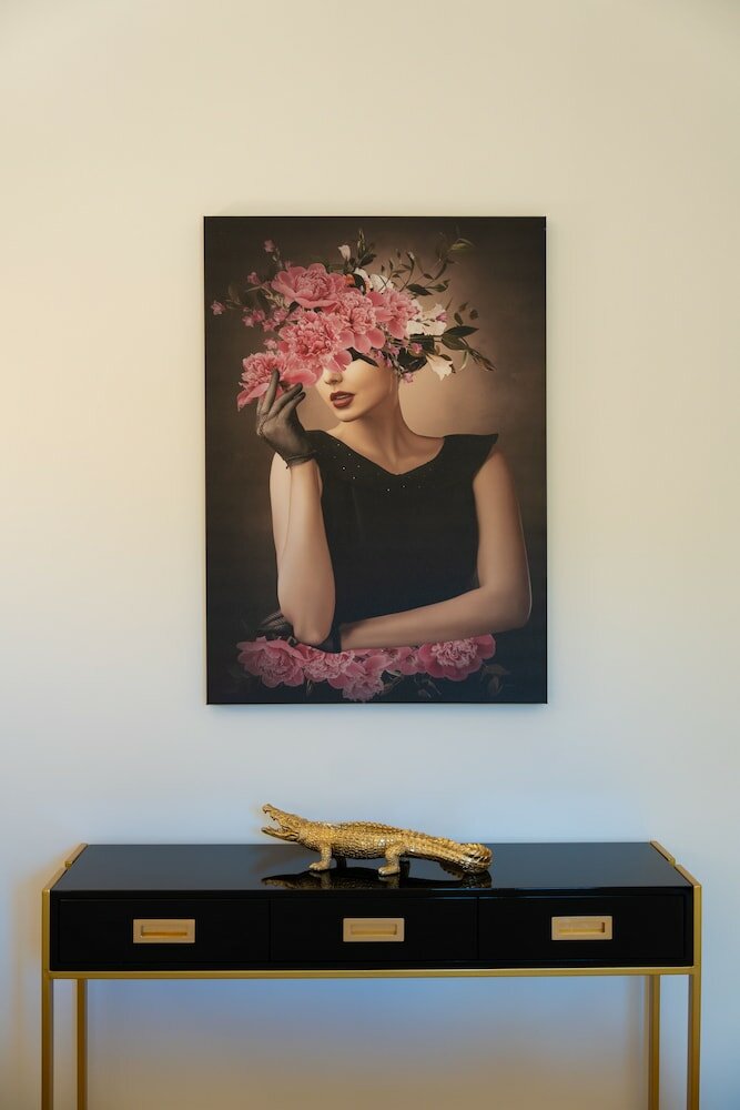 Фото The White Knight Premium Boutique Hotel