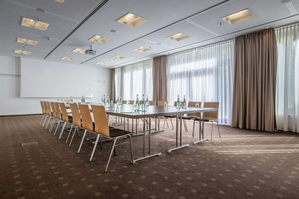 Фото Radisson Blu Hotel, Hannover