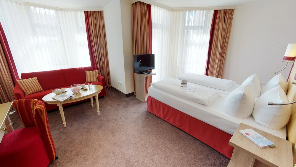 Фото Hotel Goldene Traube