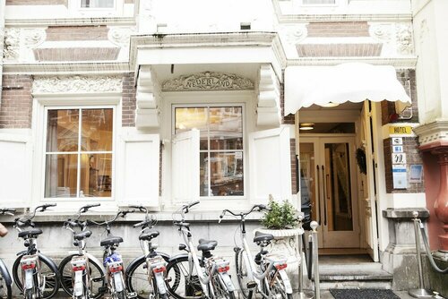 Гостиница Quentin England Hotel в Амстердаме