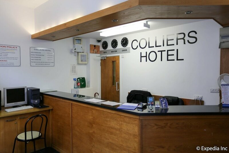 Гостиница Colliers Hotel в Лондоне