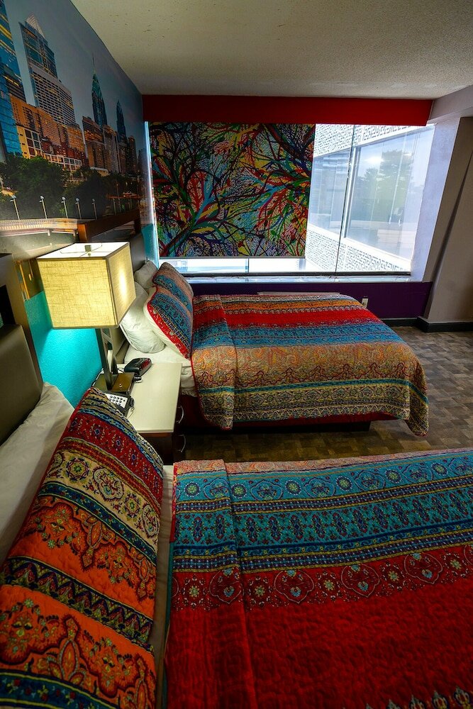 Фото Philly Inn & Suites