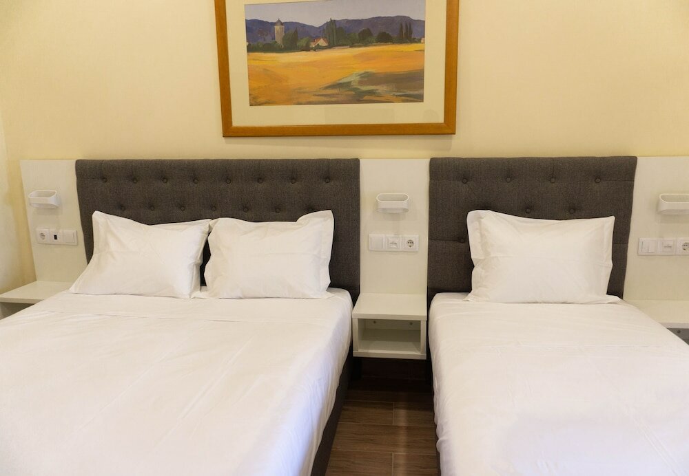 Фото Residencial Lar do Areeiro