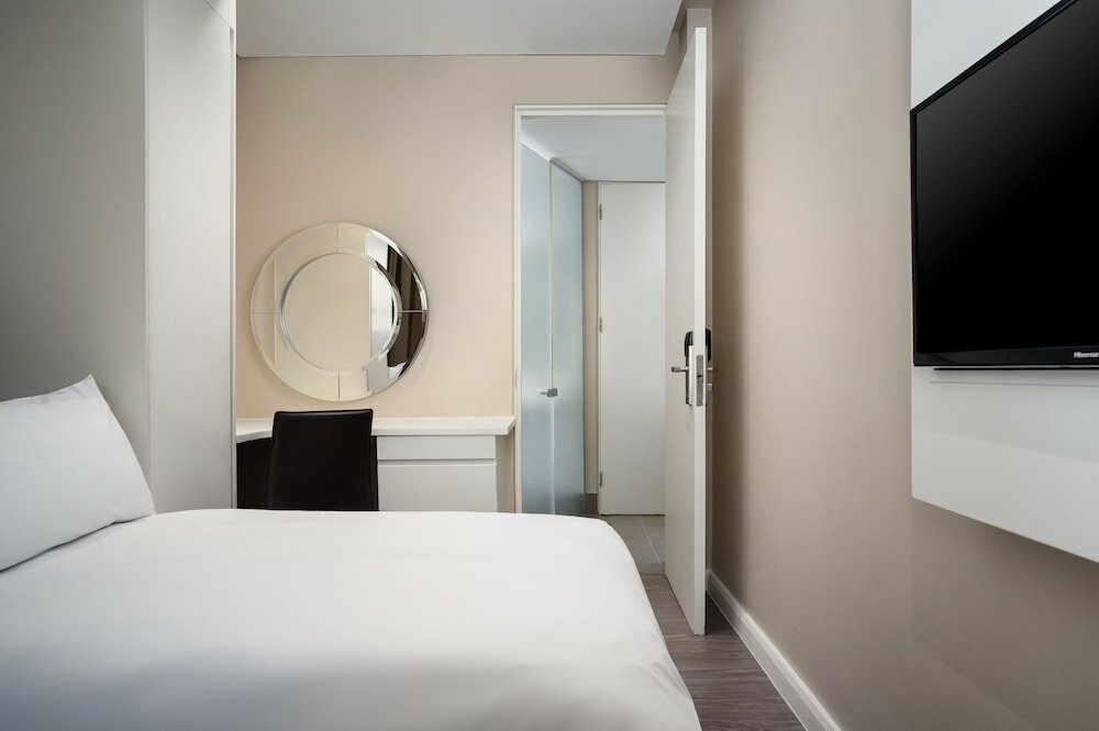 Фото Protea Hotel Cape Town Waterfront Breakwater Lodge