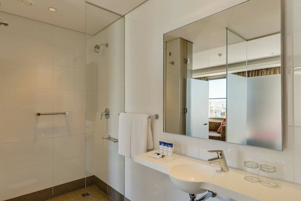 Фото Protea Hotel Cape Town Waterfront Breakwater Lodge