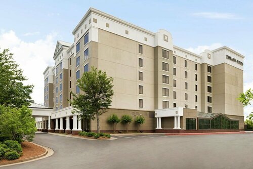 Гостиница Embassy Suites by Hilton Atlanta Alpharetta