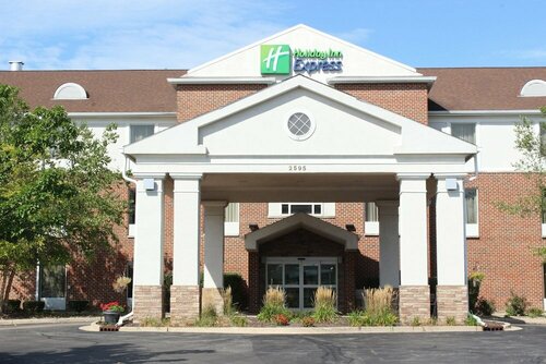 Гостиница Holiday Inn Express Hotel & Suites Chicago-Algonquin, an Ihg Hotel