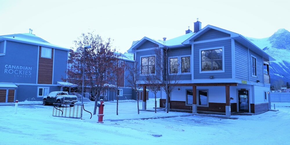 Фото Canadian Rockies Chalets