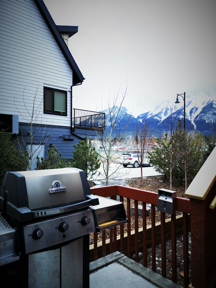 Фото Canadian Rockies Chalets