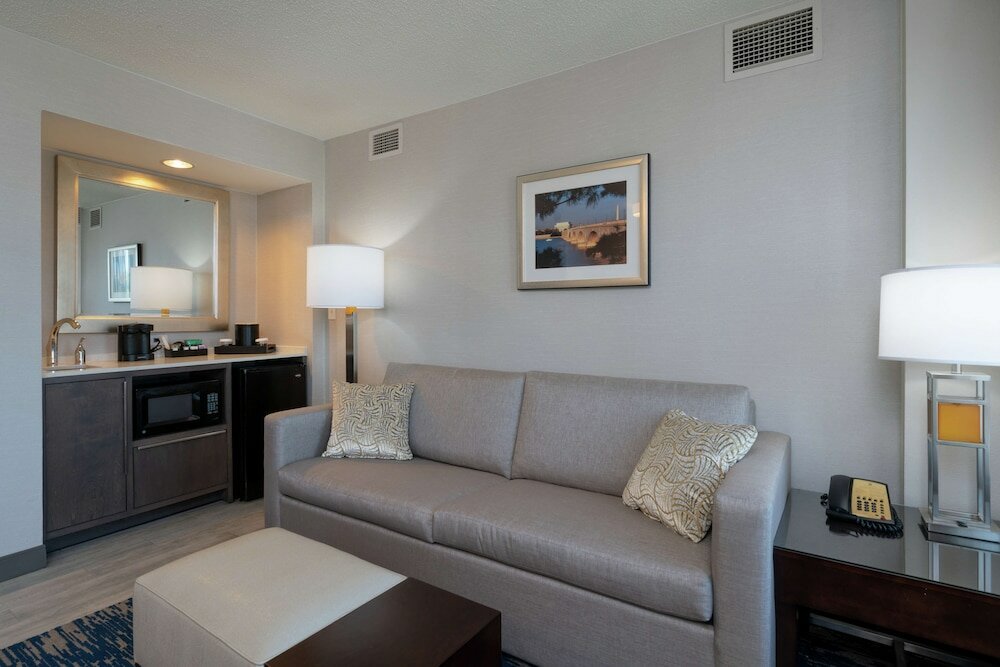 Фото Hilton Alexandria Old Town