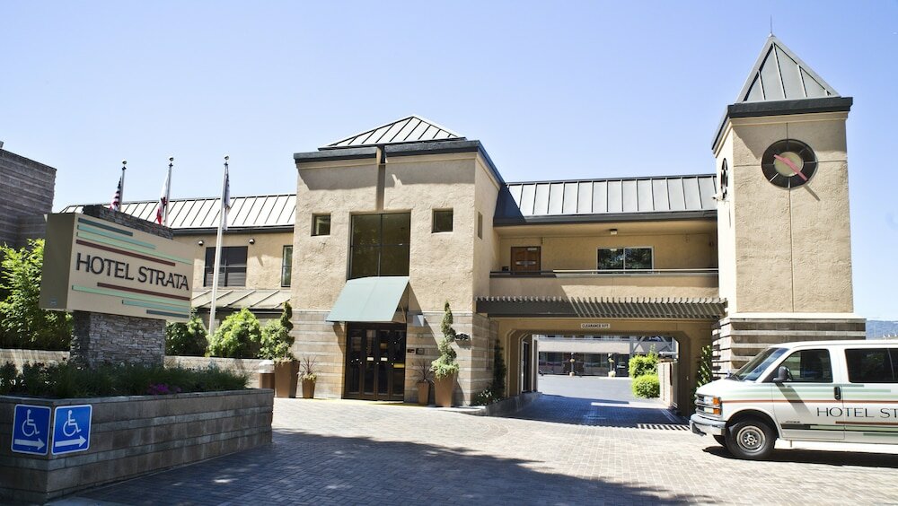 Фото Hotel Strata