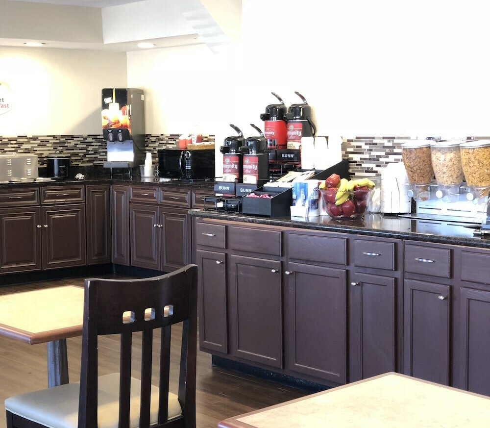 Фото Super 8 by Wyndham Gulfport Biloxi Airport