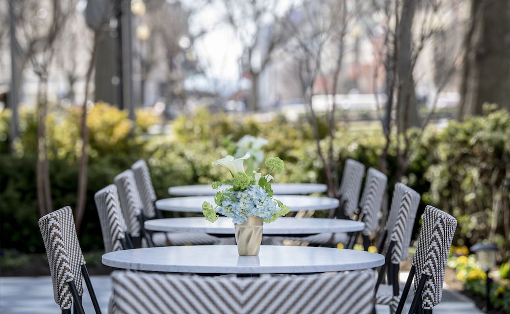 Фото The Dupont Circle Hotel