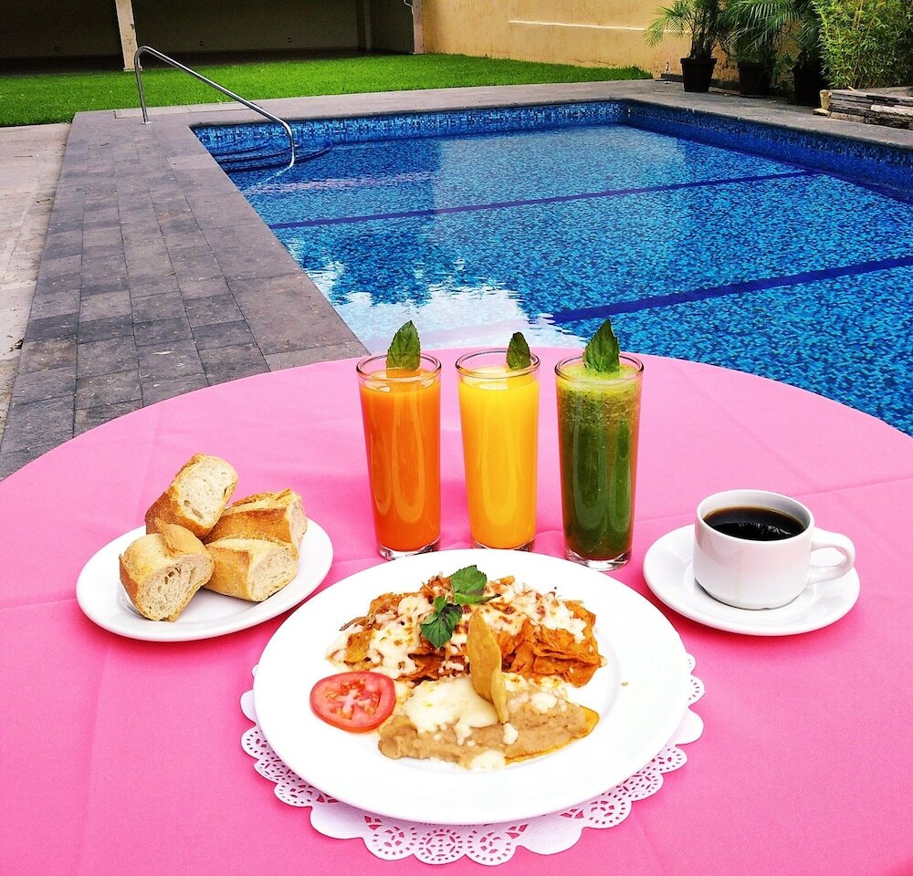 Фото Country Plaza