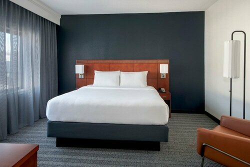 Гостиница Courtyard by Marriott Silver Spring North/White Oak