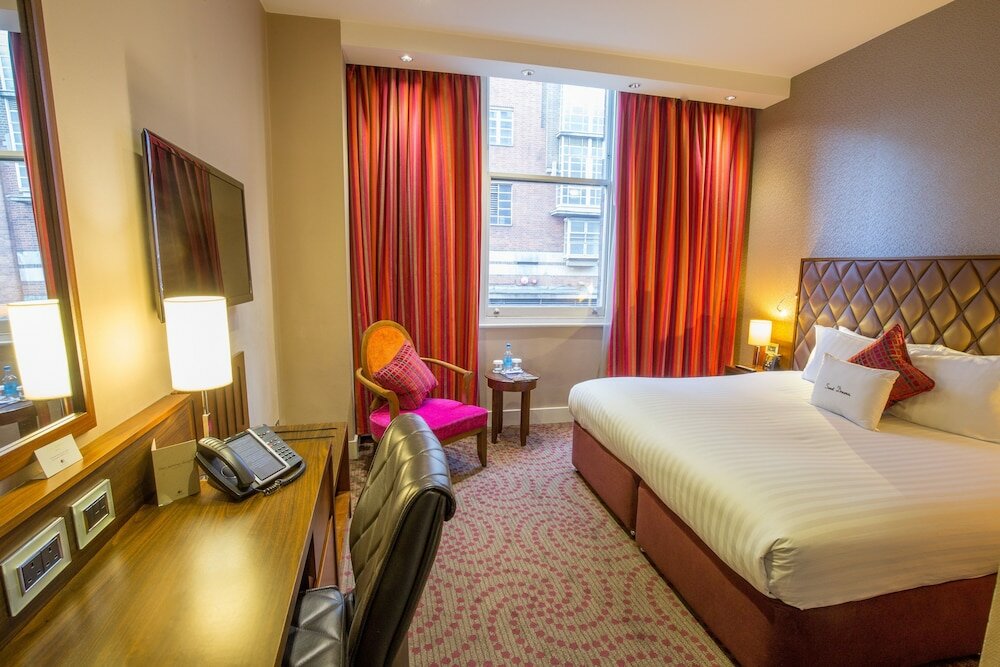Фото DoubleTree by Hilton London Marble Arch