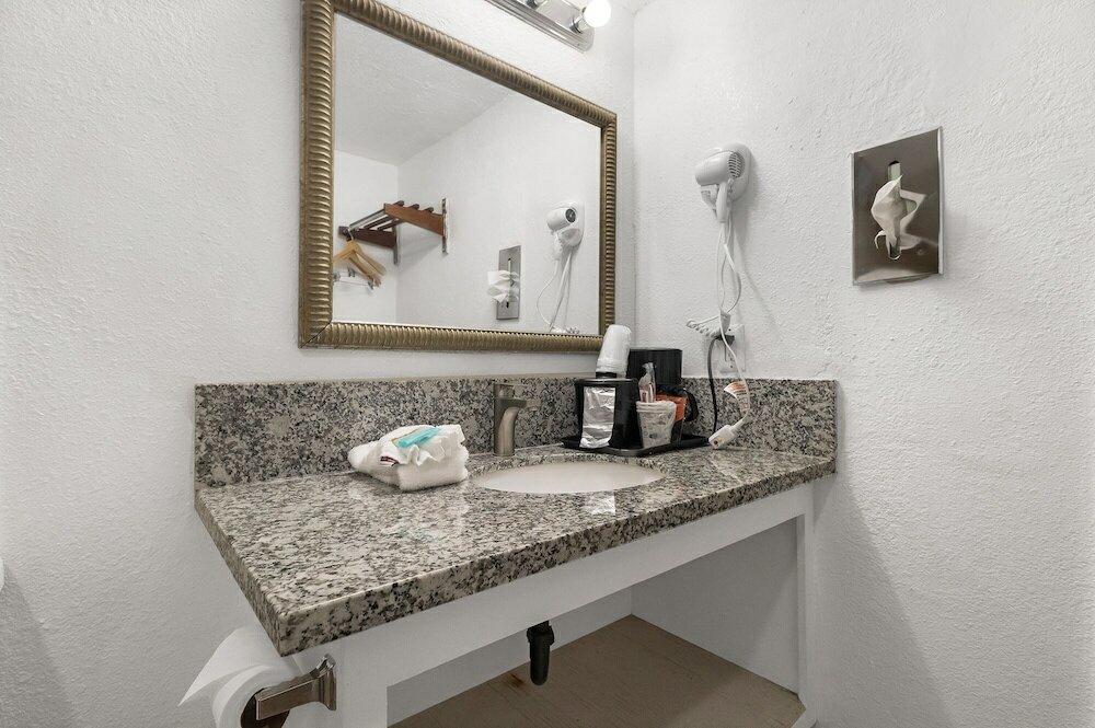 Фото Heritage Inn Express Roseville