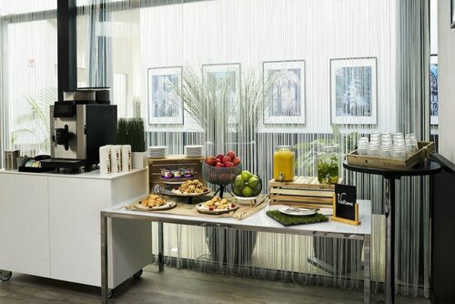 Внешний вид отеля Park Inn by Radisson Liege Airport в Грас-Олони, фото 4