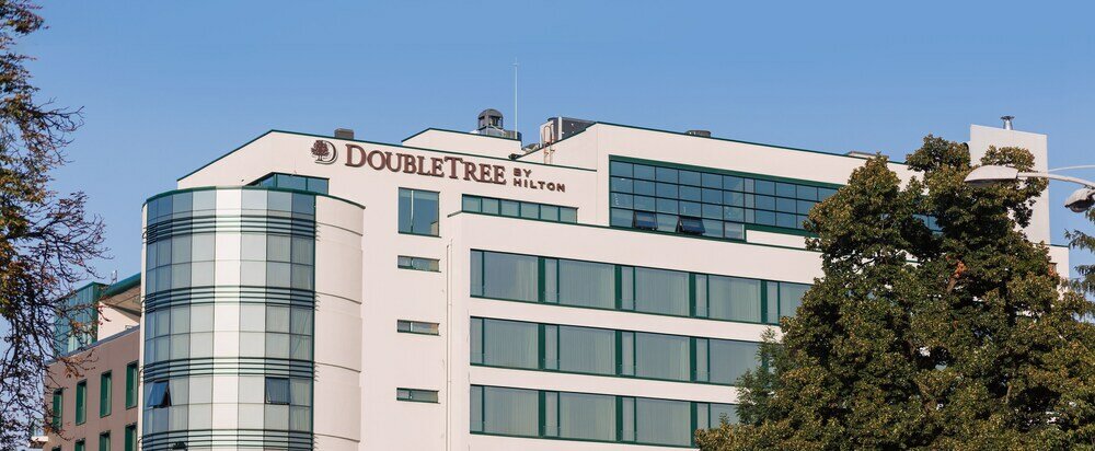 Фото DoubleTree by Hilton Hotel Cluj - City Plaza