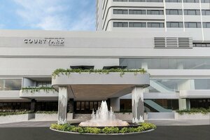 Гостиница Courtyard by Marriott Phuket Town